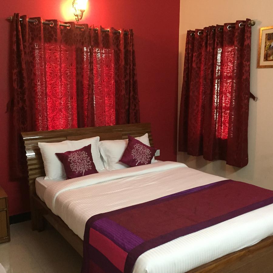 Oyo 2916 Apartment Queens Castle Bangalore Luaran gambar