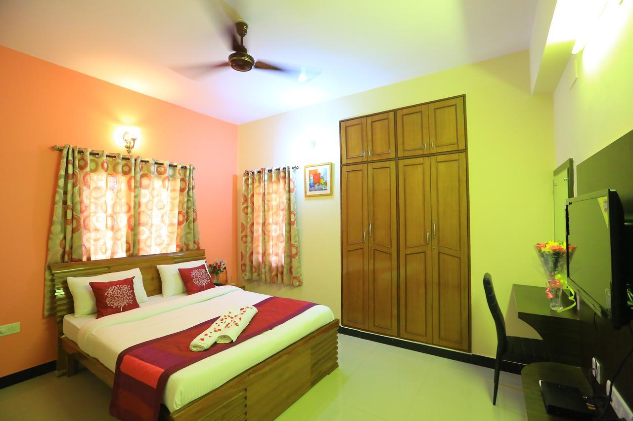 Oyo 2916 Apartment Queens Castle Bangalore Luaran gambar