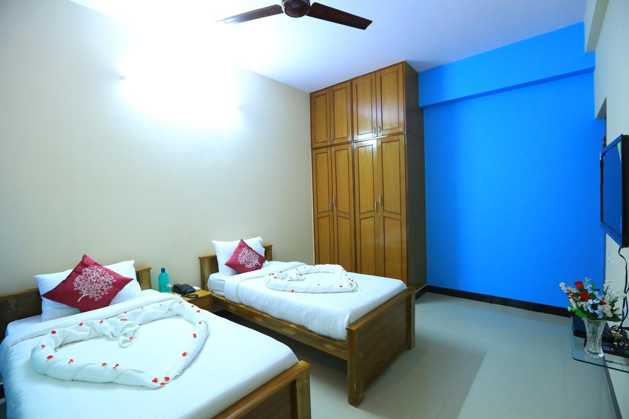 Oyo 2916 Apartment Queens Castle Bangalore Luaran gambar