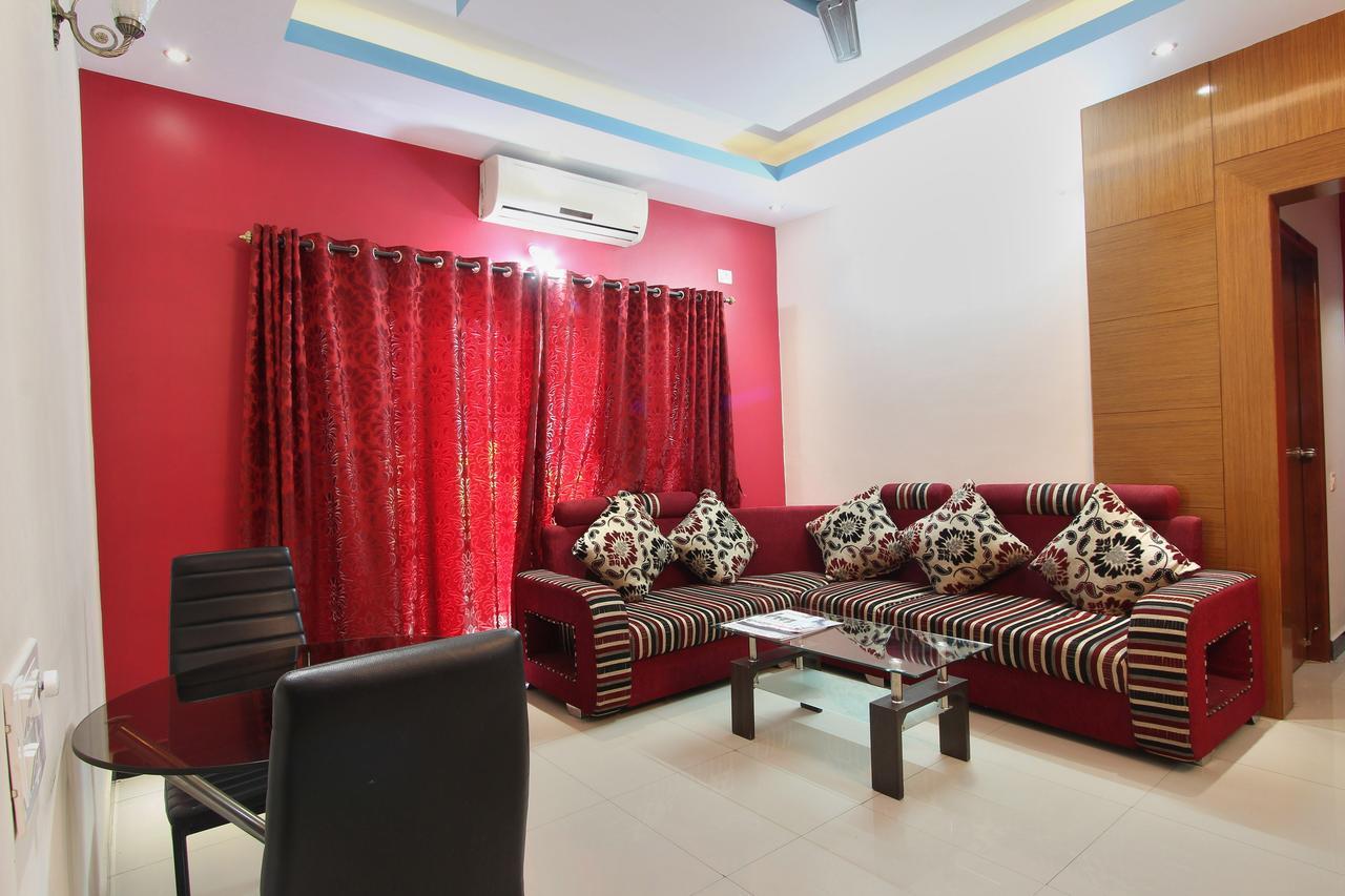 Oyo 2916 Apartment Queens Castle Bangalore Luaran gambar
