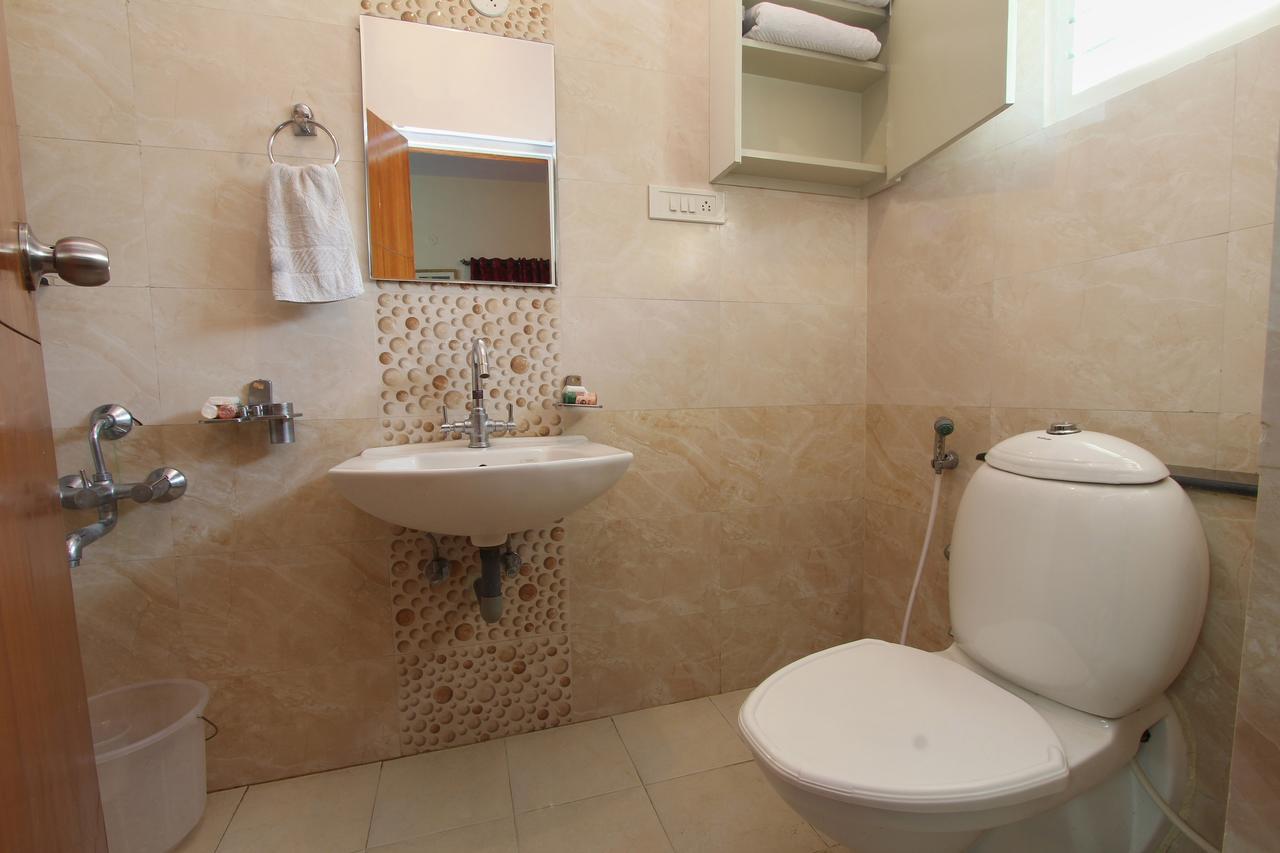 Oyo 2916 Apartment Queens Castle Bangalore Luaran gambar