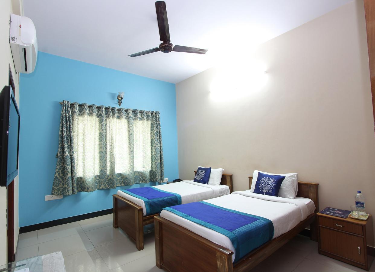 Oyo 2916 Apartment Queens Castle Bangalore Luaran gambar